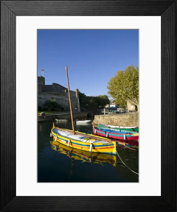 Framed Print : Collioure, Pyrenees-Orientales, Rouillon, Mediterranean, France