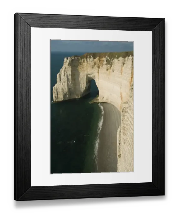Framed Print : Manneporte arch and chalk cliffs, Etretat, Normandy, FRANCE