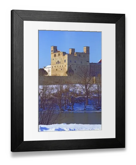Framed Print : The castle in Sarospatak (Chateau Rakoczi) in the Tokaj region, on the river Bodrog Framed Print : The castle in Sarospatak (Chateau Rakoczi) in the Tokaj region, on the river Bodrog