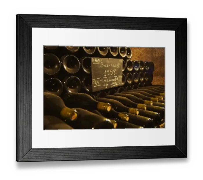 Framed Print : Magnum bottles of Beaucastel 1998 as well as regular bottles of 1994 written on a chalk board