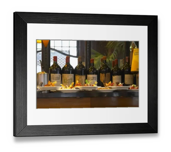 Framed Print : Dessert at the bar and restaurant Le Noailles, Chateau Portets, Carbonnieux, Gruaud-Larose