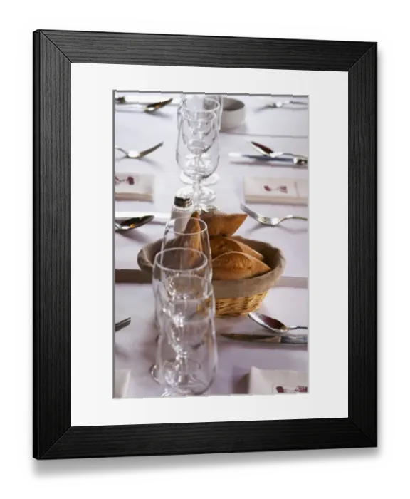 Framed Print : Le Bistrot des Alpilles restaurant. Saint Remy de Provence, Bouches du Rhone, France Framed Print : Le Bistrot des Alpilles restaurant. Saint Remy de Provence, Bouches du Rhone, France