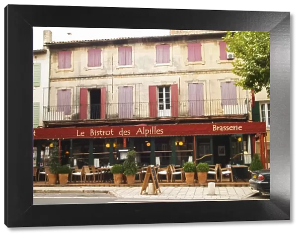 Le Bistrot des Alpilles restaurant. Empty of people. Saint Remy Remy de Provence