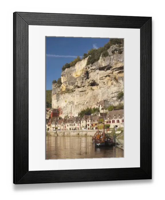 Framed Print : France, Aquitaine Region, Dordogne Department, La Roque Gageac, town on the Dordogne River Framed Print : France, Aquitaine Region, Dordogne Department, La Roque Gageac, town on the Dordogne River