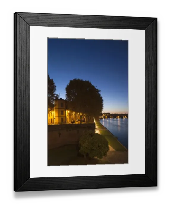 Framed Print : France, Midi-Pyrenees Region, Haute-Garonne Department, Toulouse, view of the Garonne Framed Print : France, Midi-Pyrenees Region, Haute-Garonne Department, Toulouse, view of the Garonne