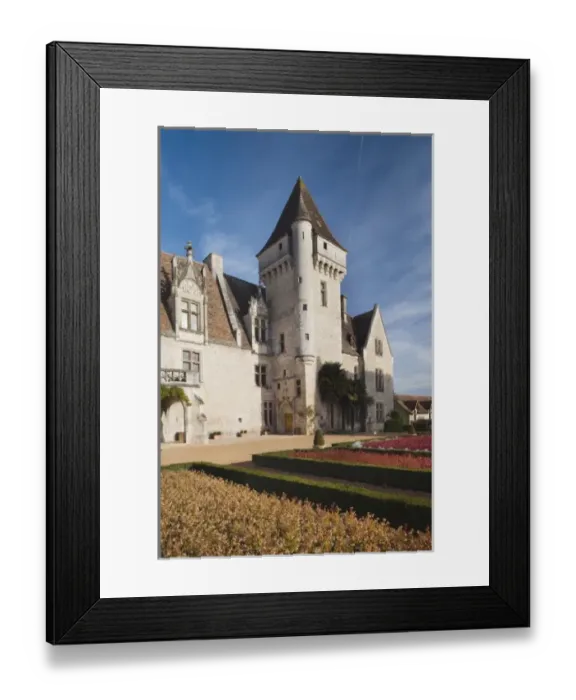 Framed Print : France, Aquitaine Region, Dordogne Department, Castelnaud-la-Chapelle, Chateau des Milandes