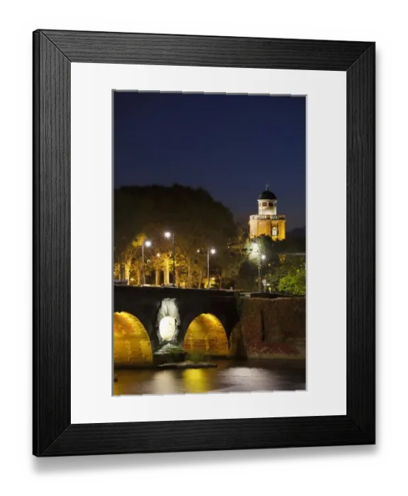 Framed Print : France, Midi-Pyrenees Region, Haute-Garonne Department, Toulouse, Pont Neuf bridge Framed Print : France, Midi-Pyrenees Region, Haute-Garonne Department, Toulouse, Pont Neuf bridge