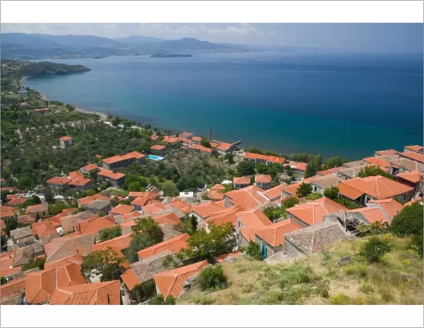GREECE, Northeastern Aegean Islands, LESVOS (Mytilini), Mithymna (Molyvos): Town