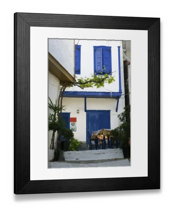 Framed Print : GREECE, Northeastern Aegean Islands, SAMOS, Vourliotes: Cafe Table Framed Print : GREECE, Northeastern Aegean Islands, SAMOS, Vourliotes: Cafe Table
