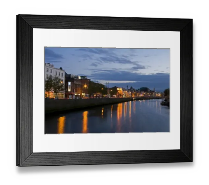 Framed Print : Dublin, Ireland. Evening descends along the River Liffey Framed Print : Dublin, Ireland. Evening descends along the River Liffey