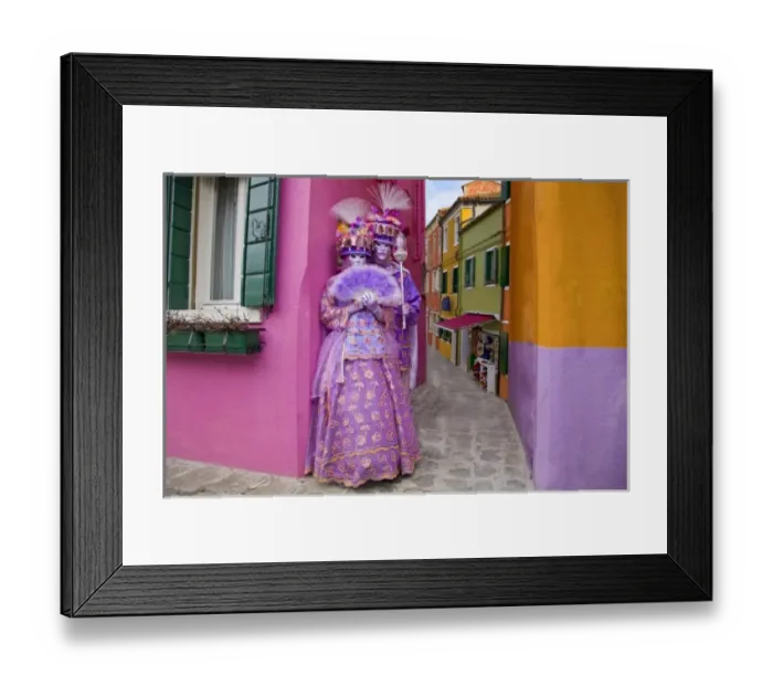 Framed Print : Italy, Venice. Couple dressed in costumes for the annual Carnival festival Framed Print : Italy, Venice. Couple dressed in costumes for the annual Carnival festival