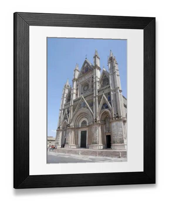 Framed Print : Italy, Umbria, Orvieto. Romanesque  /  Gothic cathedral in Piazza del Duomo