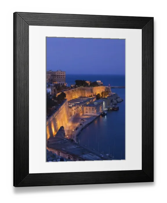 Framed Print : Malta, Valletta, city view from Upper Barrakka Gardens, evening