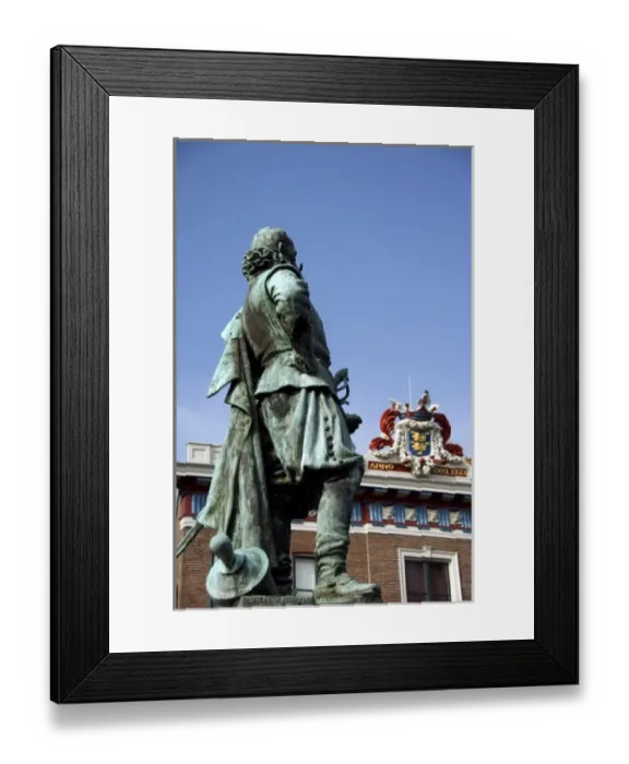 Framed Print : Netherlands (aka Holland), Hoorn. Rode Steen (red stone square). Statue of Jan Peterszoon Coen