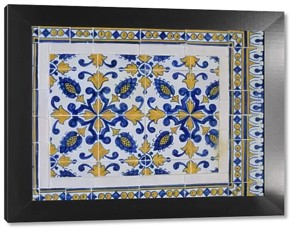 Portugal, Tomar, Convento de Cristo, Azulejo painted tiles