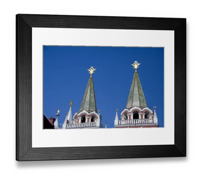 Framed Print : Russia, Moscow, Red Square. Voskresenskie Gate (aka Resurrection Gate), golden double-headed Framed Print : Russia, Moscow, Red Square. Voskresenskie Gate (aka Resurrection Gate), golden double-headed
