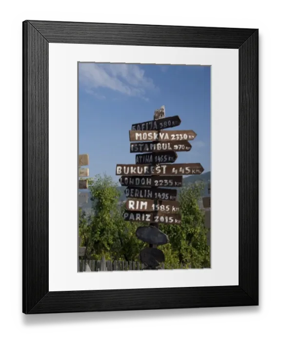 Framed Print : Serbia, Donji Milanovac