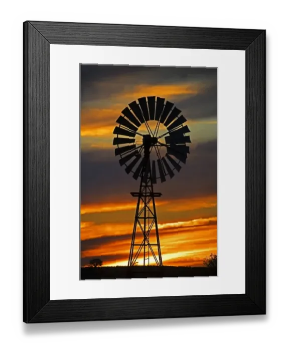 Framed Print : Windmill and Sunset, William Creek, Oodnadatta Track, Outback, South Australia, Australia