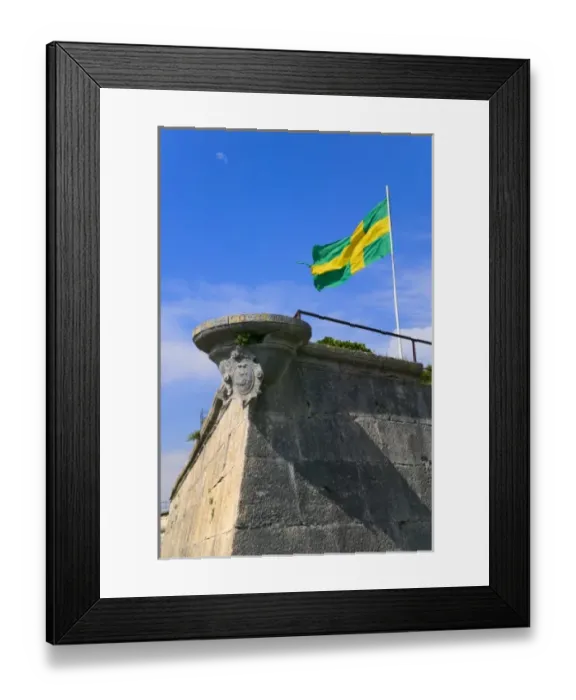Framed Print : 17th century Venetian Citadel with national flag, Pula, Istria, Croatia Framed Print : 17th century Venetian Citadel with national flag, Pula, Istria, Croatia
