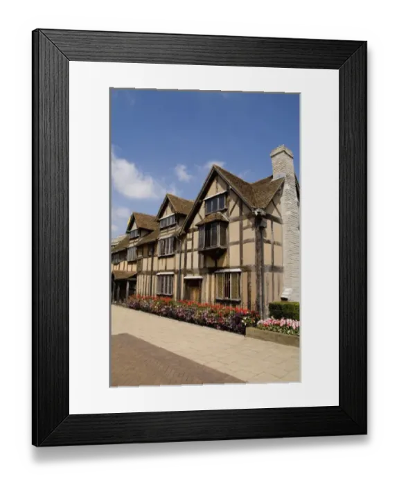 Framed Print : House of famous writer William Shakespeare in Stratford Upon Avon in the West Midlands Framed Print : House of famous writer William Shakespeare in Stratford Upon Avon in the West Midlands