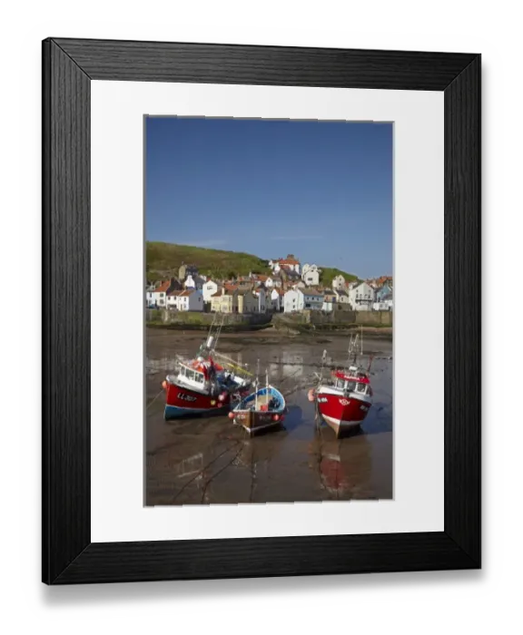 Framed Print : Fishing boats at low tide, Staithes, North Yorkshire, England Framed Print : Fishing boats at low tide, Staithes, North Yorkshire, England