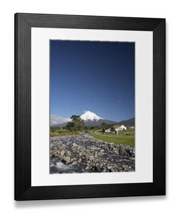 Framed Print : Waiwhakaiho River and Mt Taranaki / Mt Egmont, Taranaki, North Island, New Zealand Framed Print : Waiwhakaiho River and Mt Taranaki / Mt Egmont, Taranaki, North Island, New Zealand