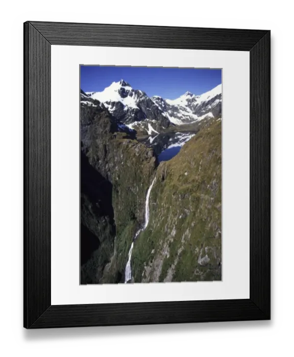 Framed Print : New Zealand, Sutherland Falls, dropping 580m from Lake Quill, Fiordland National Framed Print : New Zealand, Sutherland Falls, dropping 580m from Lake Quill, Fiordland National
