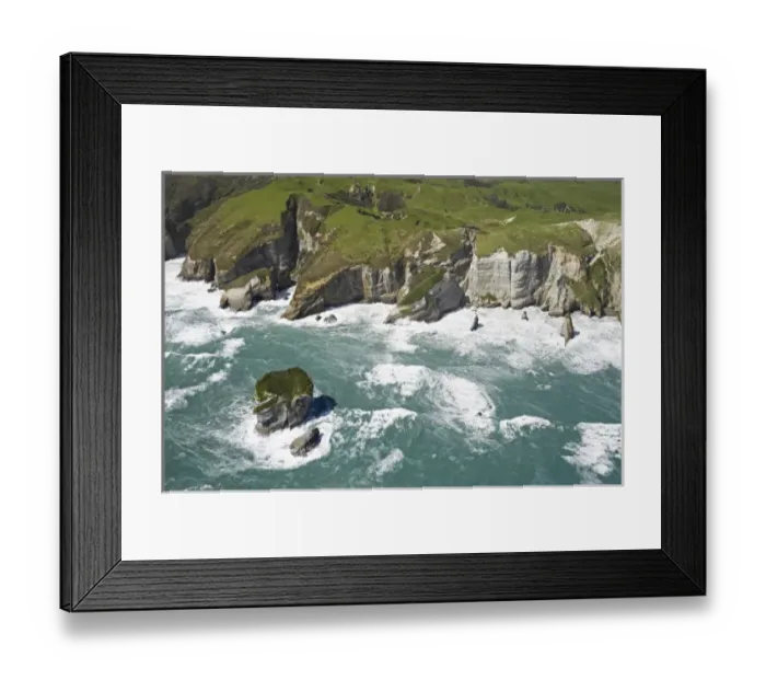 Framed Print : Rugged Coastline near Pilch Point and Wharariki Beach, south of Cape Farewell, NW Nelson Region