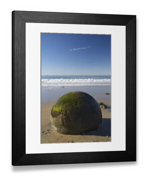 Framed Print : New Zealand, South Island, North Otago, Moeraki Boulders Framed Print : New Zealand, South Island, North Otago, Moeraki Boulders