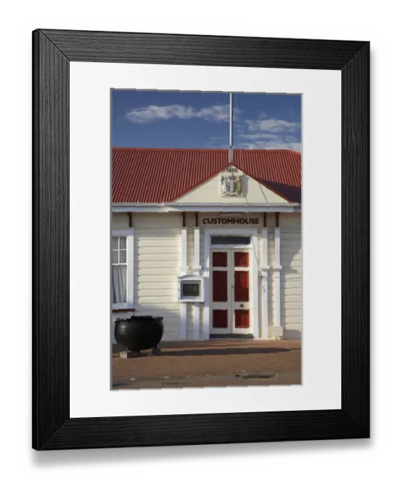 Framed Print : Historic Customhouse, Napier, Hawkes Bay, North Island, New Zealand Framed Print : Historic Customhouse, Napier, Hawkes Bay, North Island, New Zealand