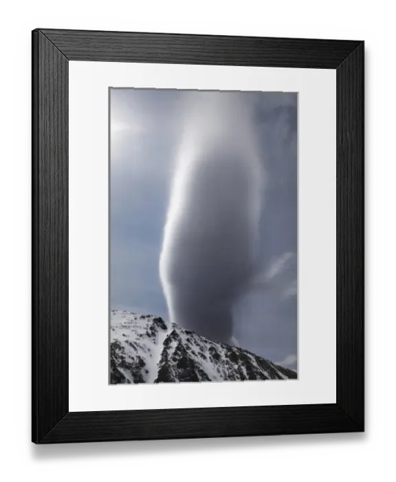 Framed Print : Lenticular cloud over Ohau Range, Mackenzie Country, Canterbury, South Island, New Framed Print : Lenticular cloud over Ohau Range, Mackenzie Country, Canterbury, South Island, New