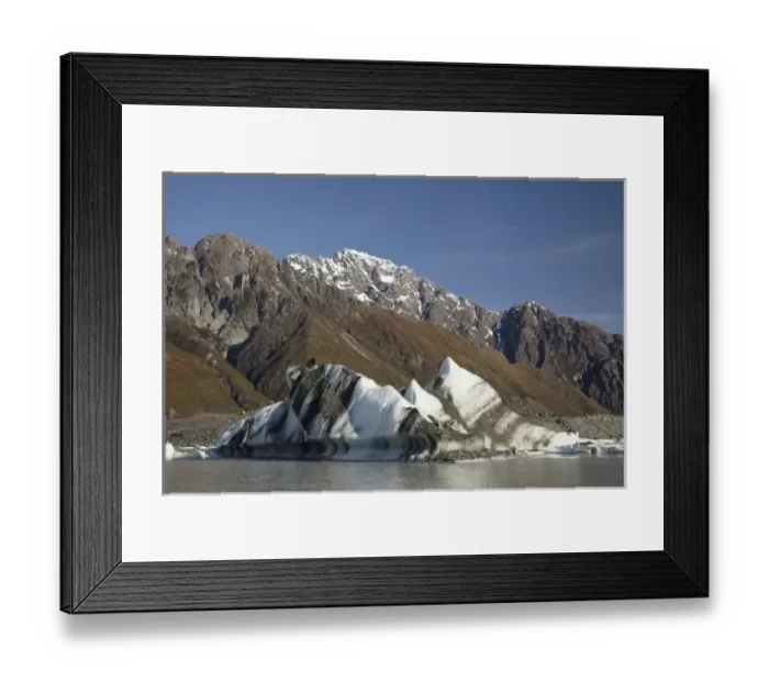 Framed Print : Icebergs in Tasman Glacier Terminal Lake, Aoraki / Mt Cook National Park, Canterbury Framed Print : Icebergs in Tasman Glacier Terminal Lake, Aoraki / Mt Cook National Park, Canterbury