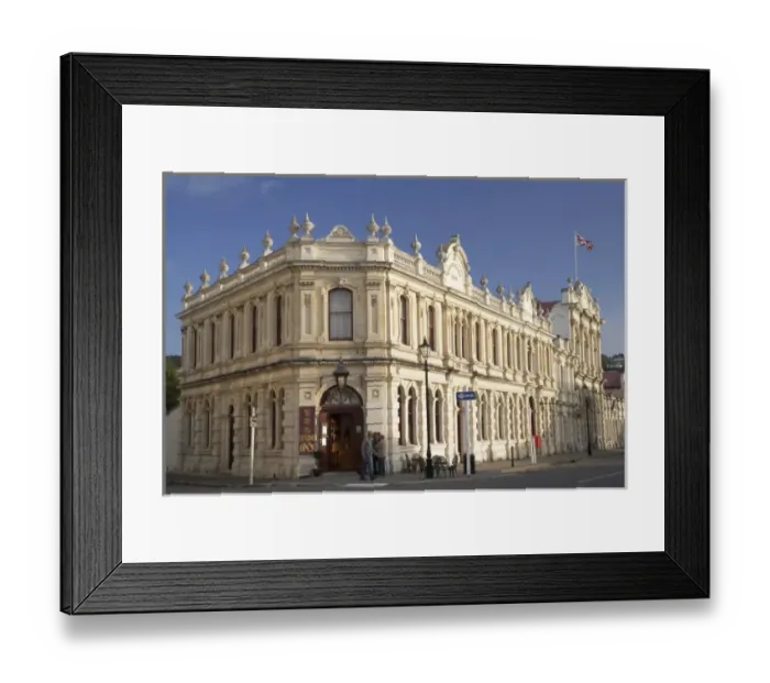 Framed Print : Historical Criterion Hotel, Oamaru, North Otago, South Island, New Zealand Framed Print : Historical Criterion Hotel, Oamaru, North Otago, South Island, New Zealand