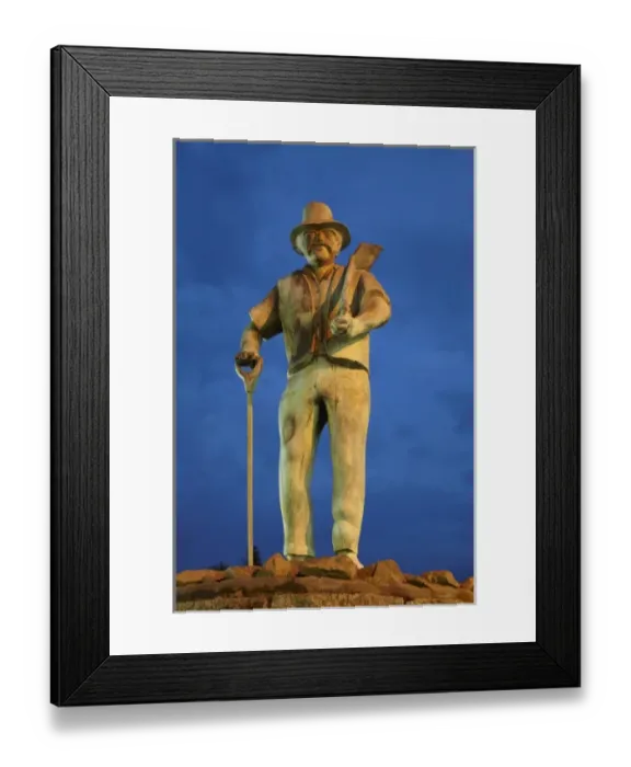 Framed Print : Gumdigger Statue, Dargaville, Northland, North Island, New Zealand Framed Print : Gumdigger Statue, Dargaville, Northland, North Island, New Zealand