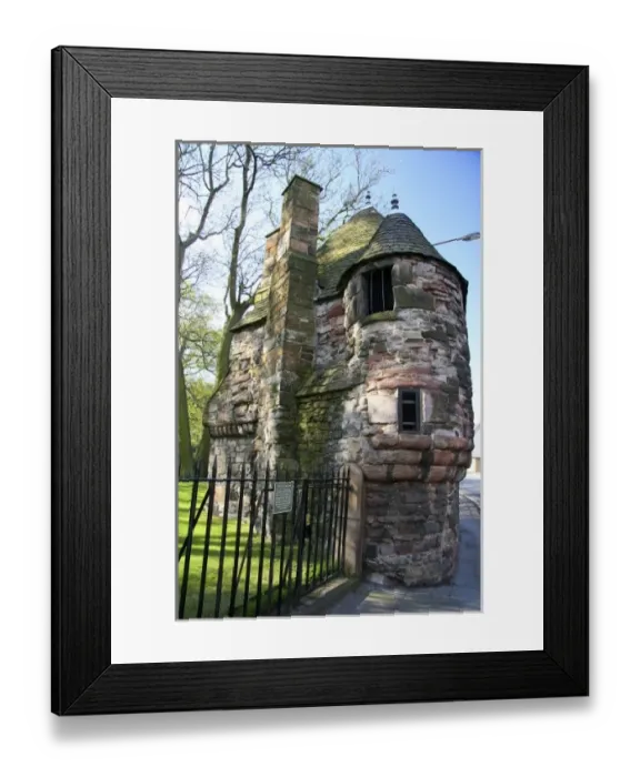 Framed Print : Edinburgh, Scotland. Various examples of quirty old Scottish archeticture Framed Print : Edinburgh, Scotland. Various examples of quirty old Scottish archeticture