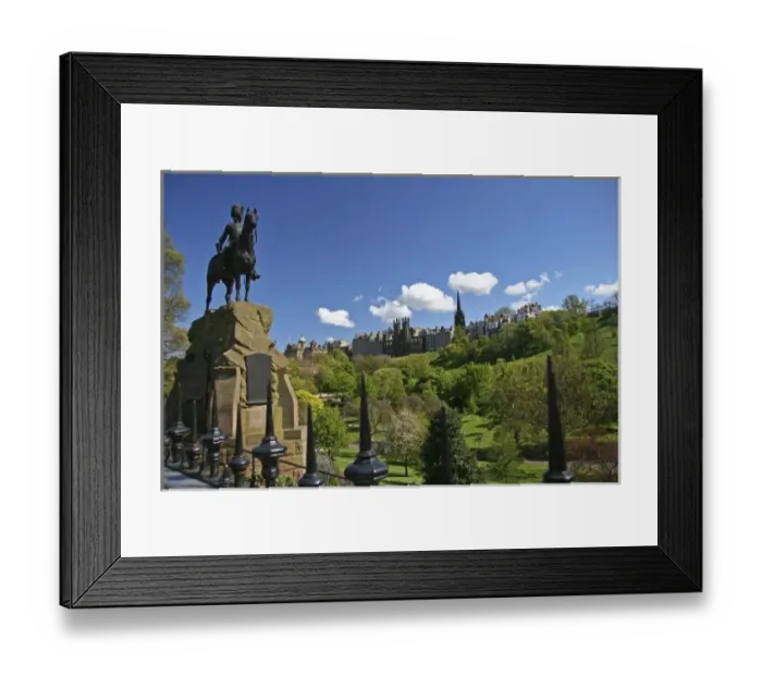 Framed Print : Edinburgh, Scotland. Edinburgh Castle and the parks around it. The foreground used Framed Print : Edinburgh, Scotland. Edinburgh Castle and the parks around it. The foreground used
