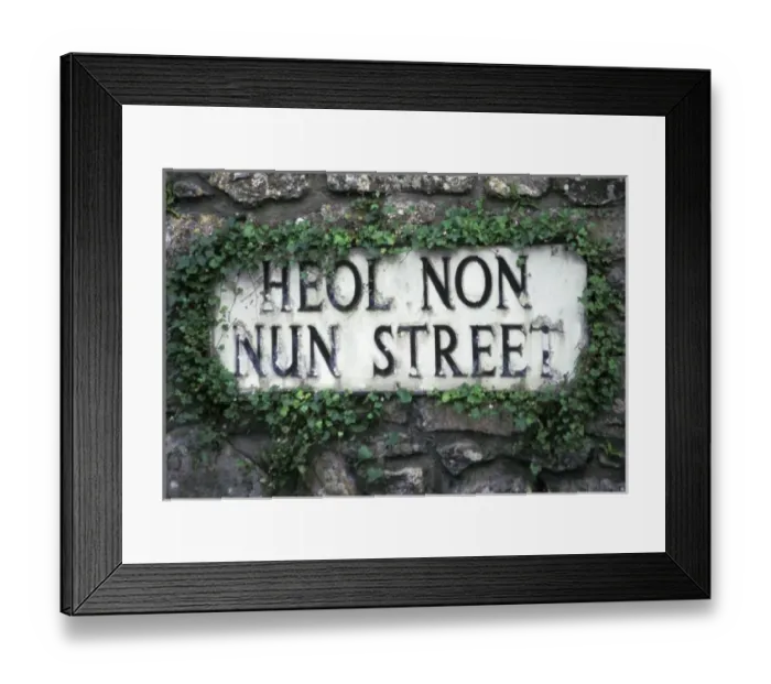 Framed Print : England, Wales, St. David s. Bi-ligual street sign