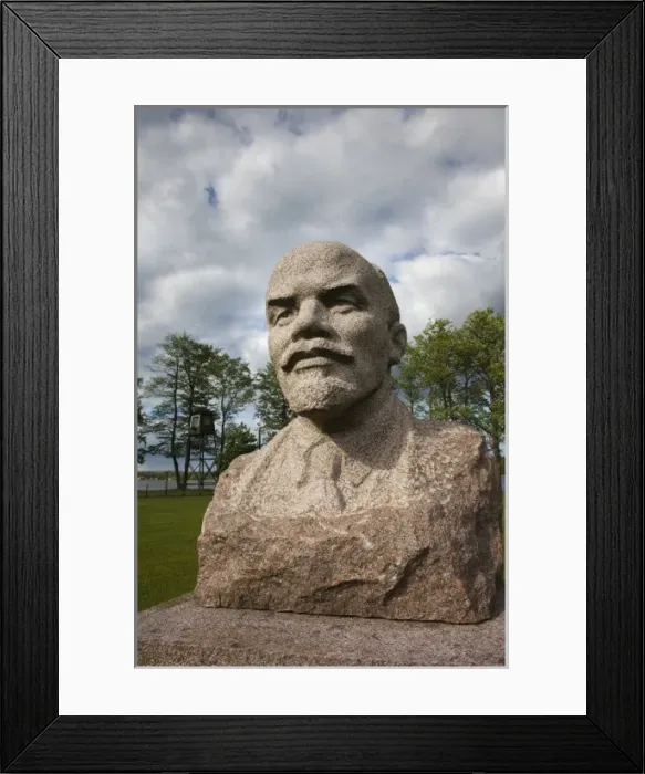 Framed Print : Lithuania, Southern Lithuania, Grutas, Grutas Park, sculpture park of former Communist-era