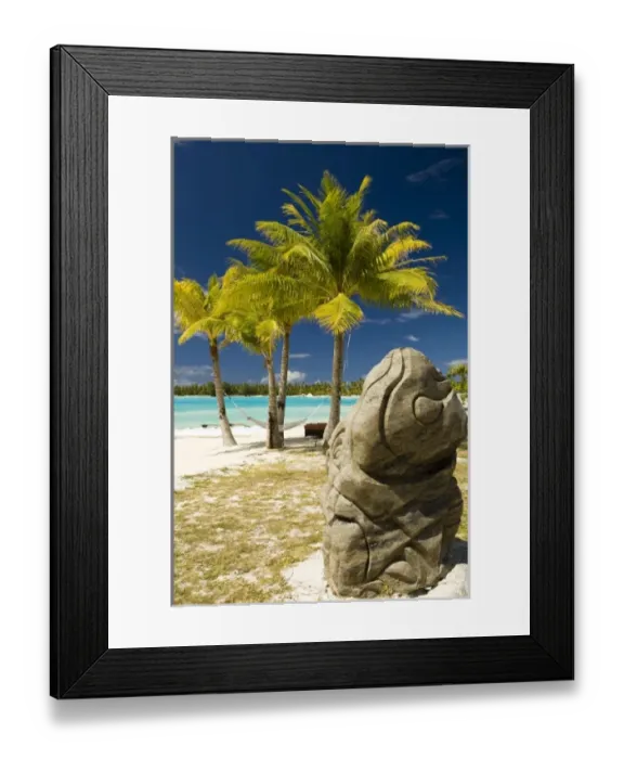Framed Print : Sculpture in beautiful Bora Bora