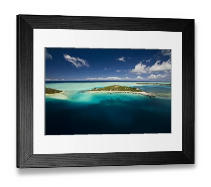 Framed Print : Parasailing over the beautiful lagoon of Bora Bora. (MR  /  PR)