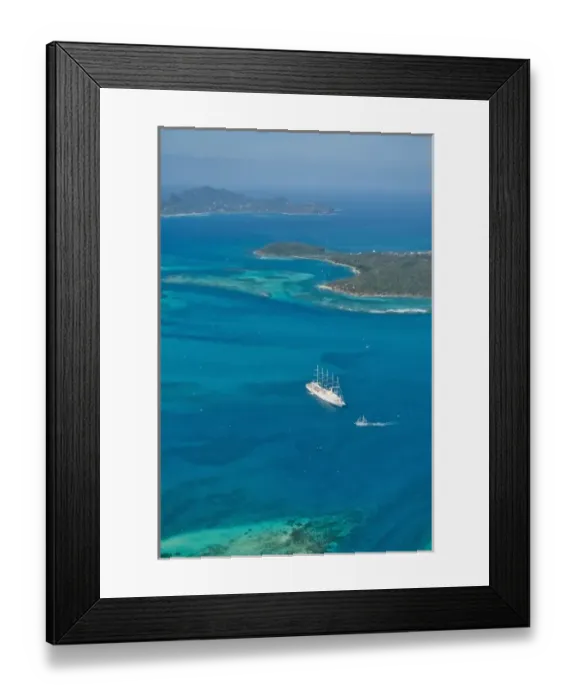 Framed Print : Tobago Cays and Mayreau Island, St. Vincent and the Grenadines