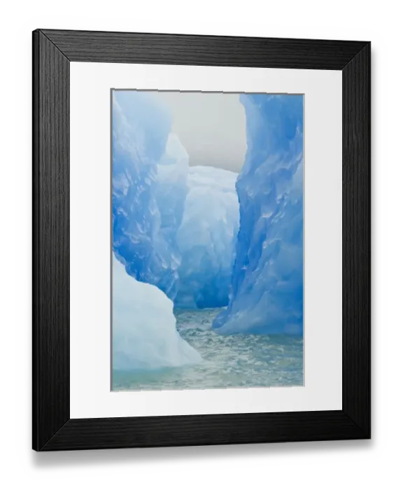 Framed Print : Blue Icebergs seen on Lago ARGENTINO EXCURSION, Los Glaciares National Park, Punta Bandera