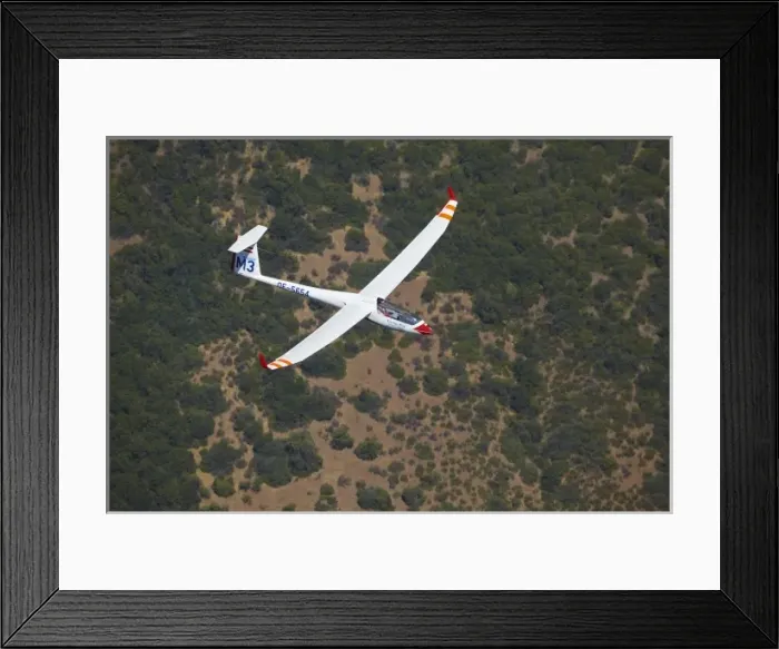Framed Print : Glider Pilot Eduard Supersperger (Austria), Racing in FAI World Sailplane Grand Prix