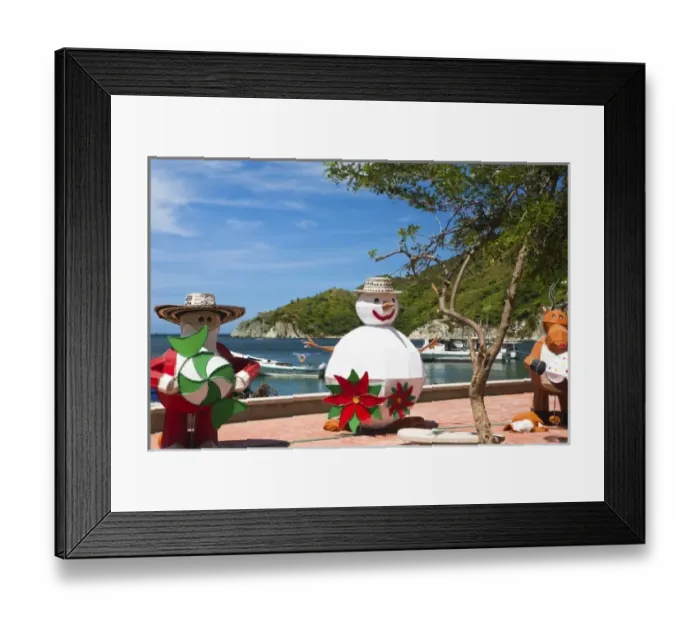 Framed Print : Taganga, Colombia. Caribbean Christmas decorations in the tropics Framed Print : Taganga, Colombia. Caribbean Christmas decorations in the tropics