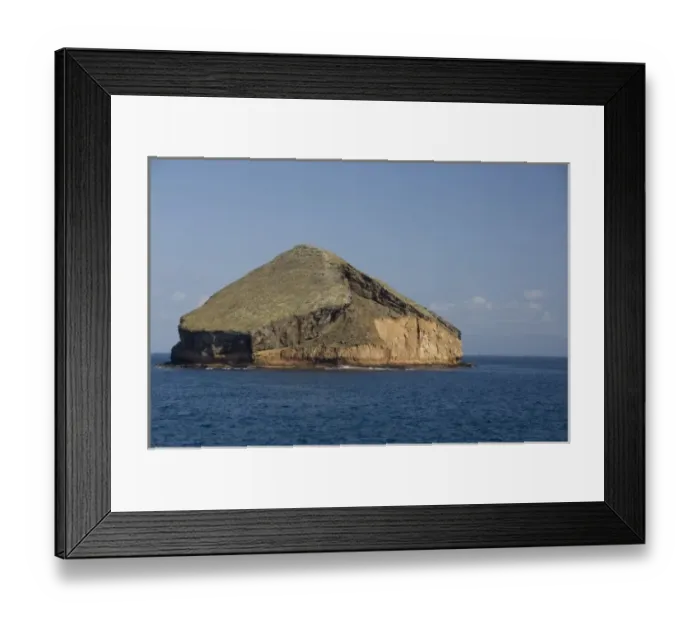 Framed Print : Ecuador, Galapagos, Bainbridge Rocks (aka Rocas Bainbridge). Volcanic chain of islands Framed Print : Ecuador, Galapagos, Bainbridge Rocks (aka Rocas Bainbridge). Volcanic chain of islands