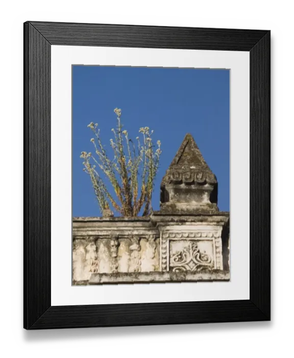Framed Print : Antigua, Guatemala: Remains of old churches destroyed in earthquales  /  mudlsides
