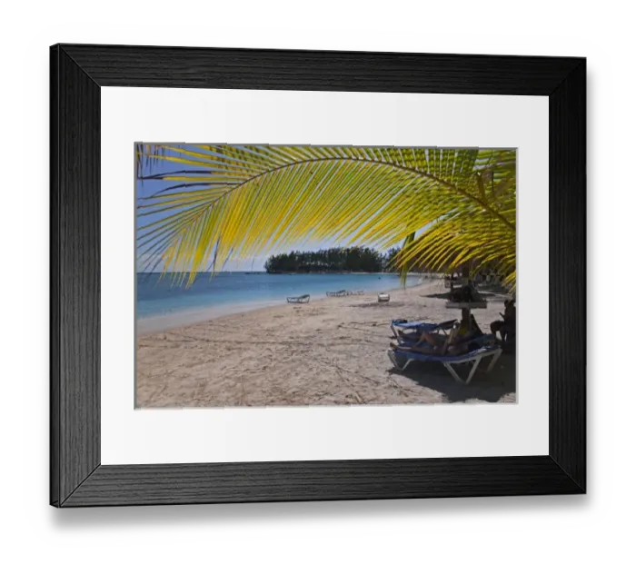 Framed Print : The beach on Fantasy Island Roatan in Honduras Framed Print : The beach on Fantasy Island Roatan in Honduras