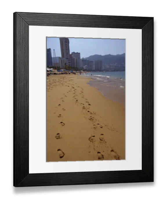 Framed Print : North America, Mexico, State of Guerrero, Acapulco. Popular beach area in the Golden Framed Print : North America, Mexico, State of Guerrero, Acapulco. Popular beach area in the Golden