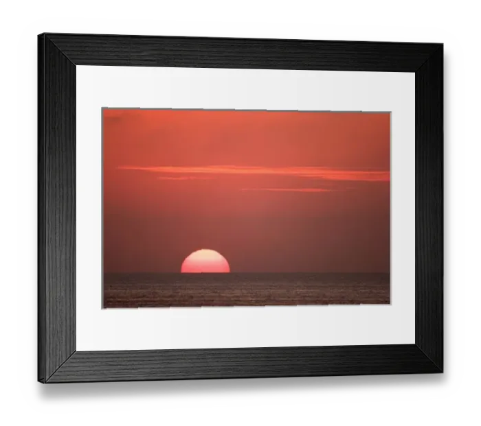 Framed Print : Mexico. Sun sets over the Pacific Ocean Framed Print : Mexico. Sun sets over the Pacific Ocean