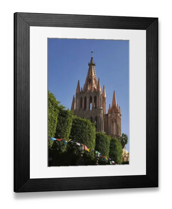 Framed Print : Architecture on the streets of San Miguel de Allende, State of Guanajuato, Mexico Framed Print : Architecture on the streets of San Miguel de Allende, State of Guanajuato, Mexico